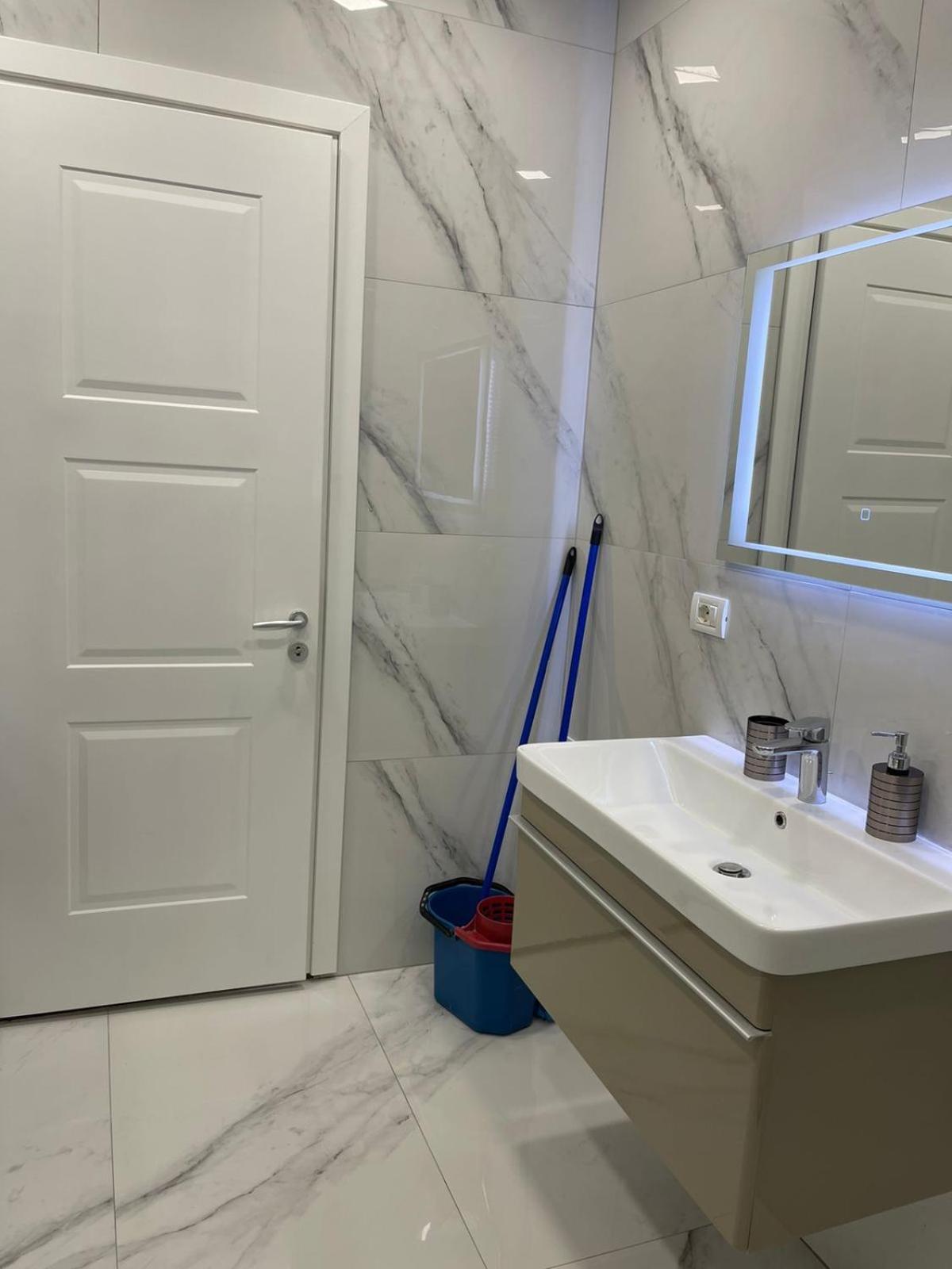 Jur Apartment Durres Bagian luar foto