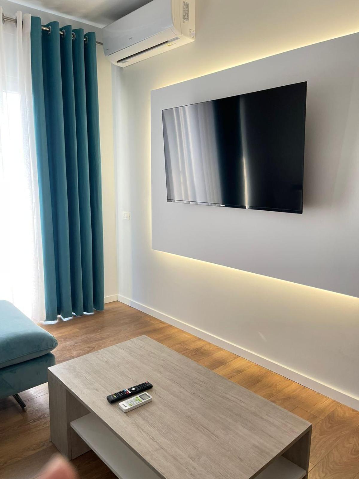 Jur Apartment Durres Bagian luar foto