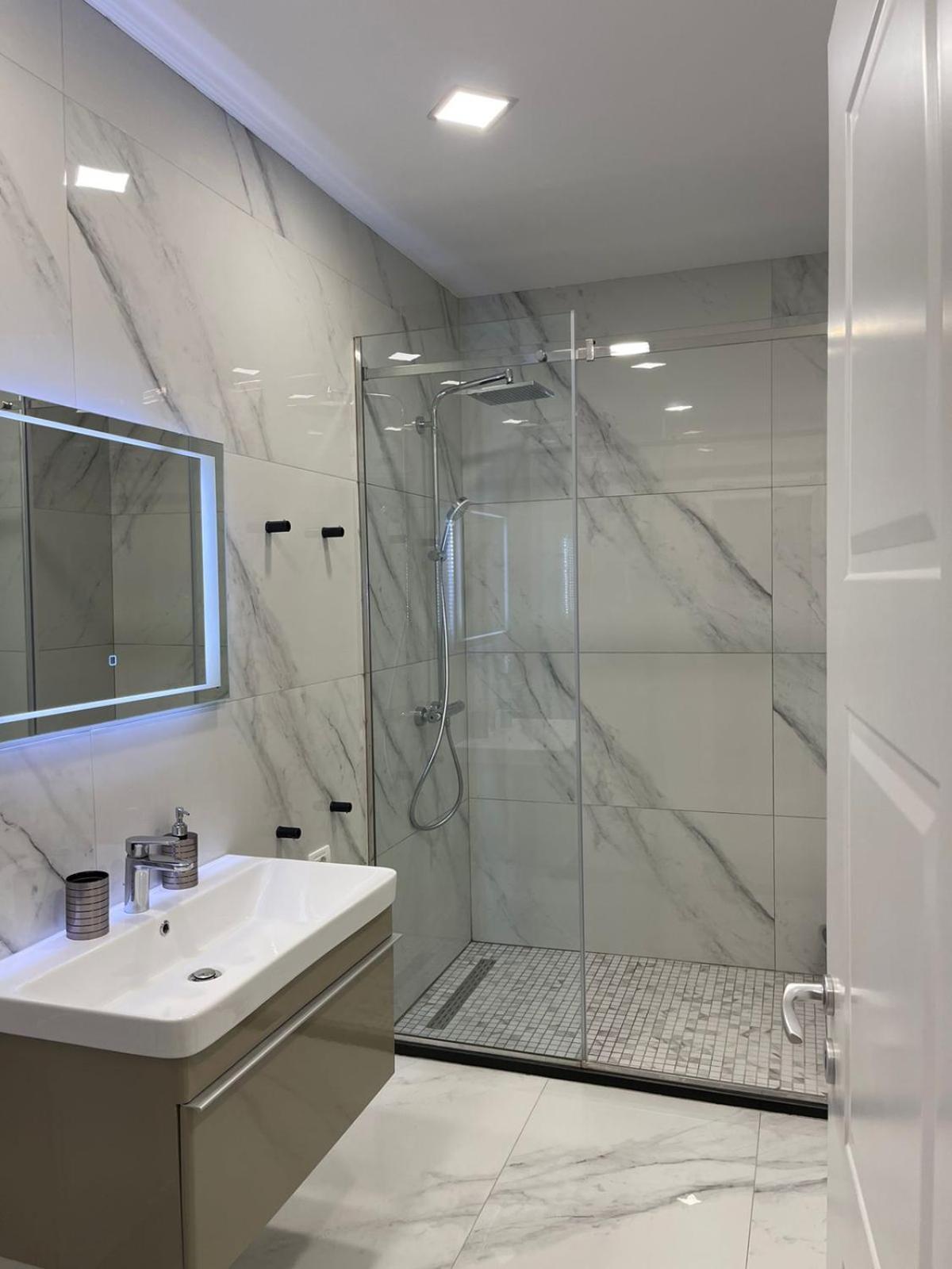 Jur Apartment Durres Bagian luar foto