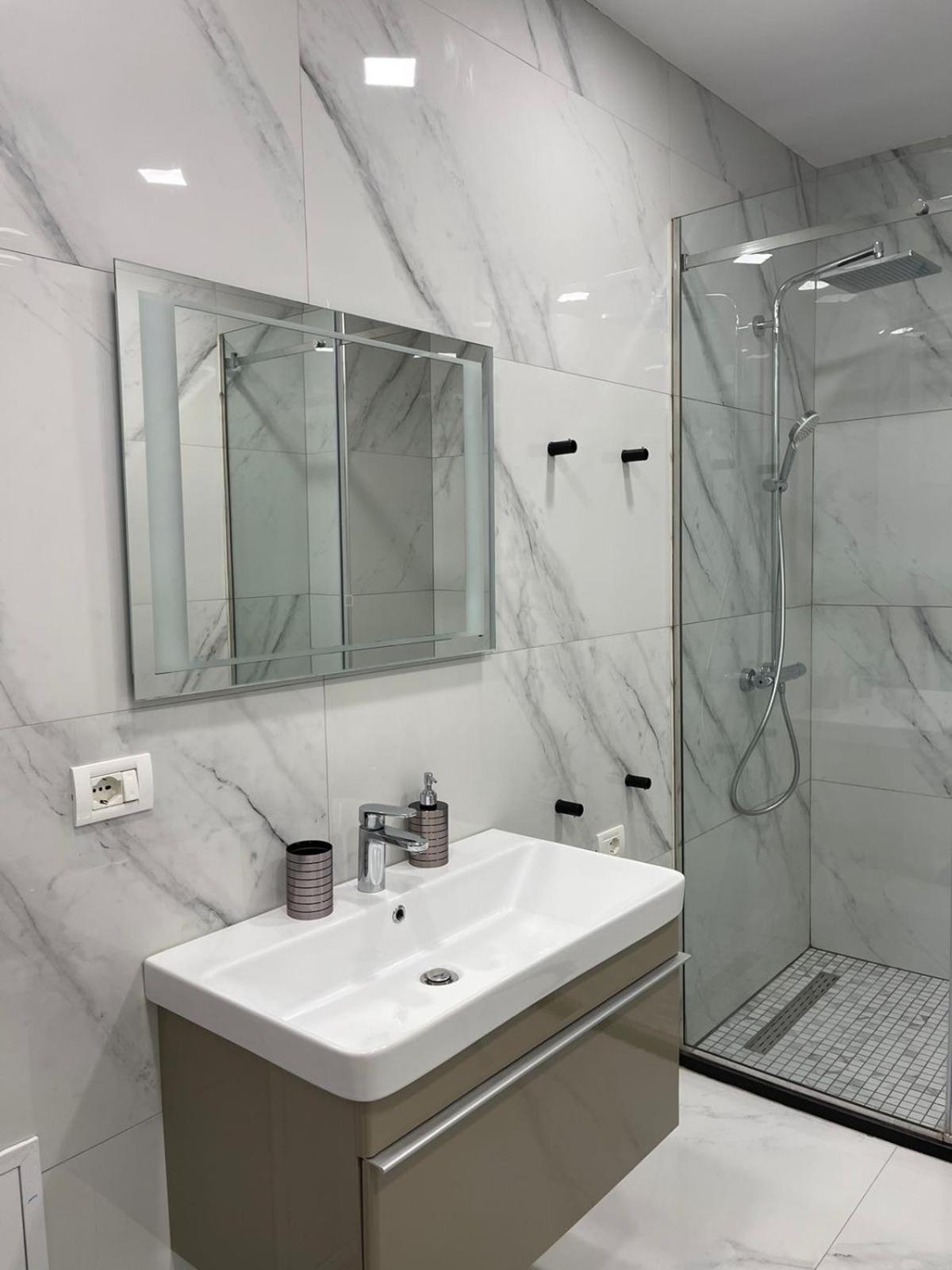 Jur Apartment Durres Bagian luar foto
