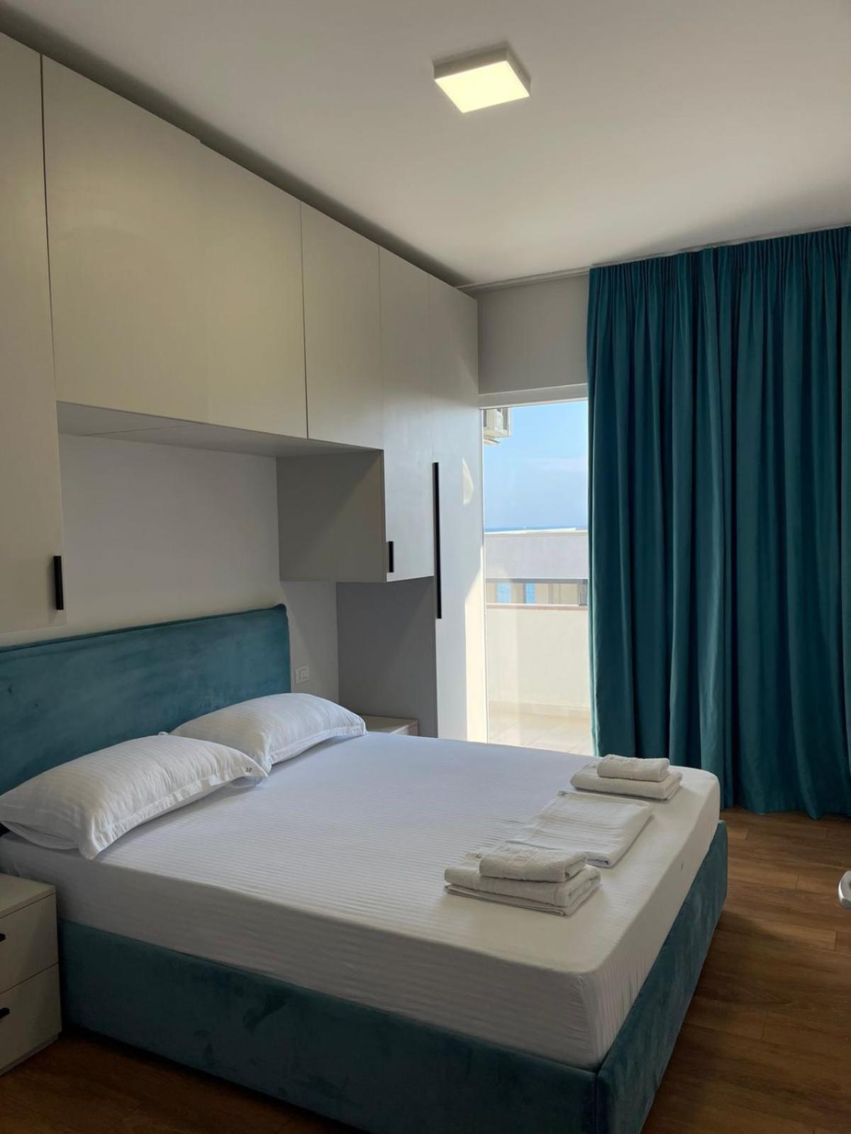 Jur Apartment Durres Bagian luar foto